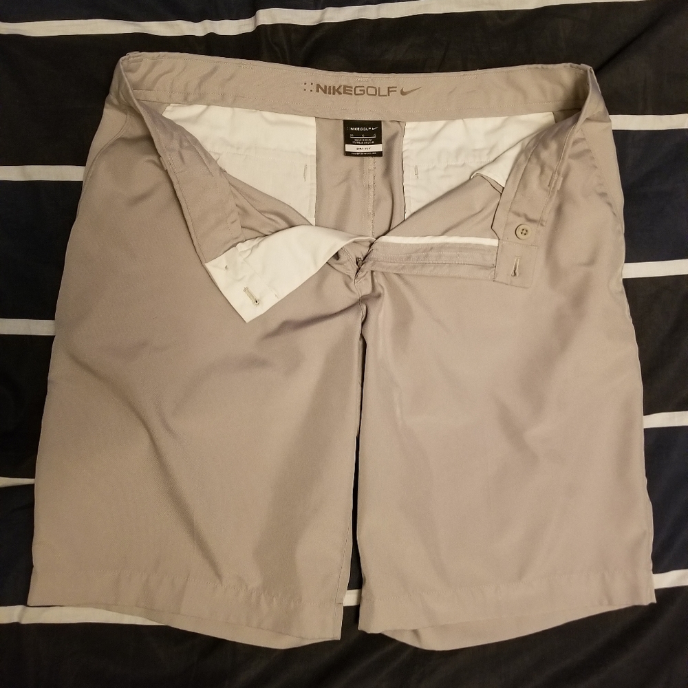 Nike Golf Shorts Size 35